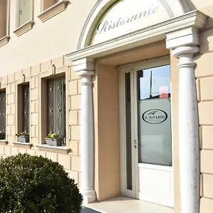 https://hotel-soresina.it-lombardy.com